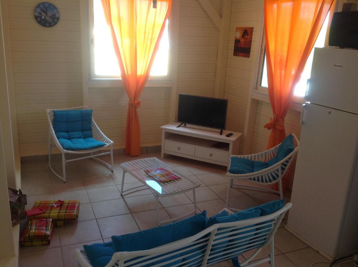 Location De Meubles Morne-a-l'Eau Exterior foto